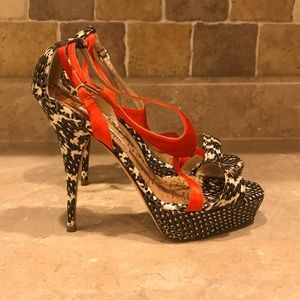 Oscar de la Renta heels